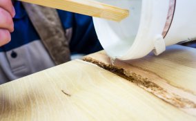 mobili scheggiati, scheggiatura legno, legno, come riparare, come stuccare