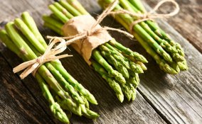 pulire asparagi, cucina, verdure primaverili