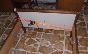 come riparare testiera letto, come riparare letto