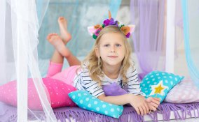 travestimenti halloween originali, costume unicorno fai da te