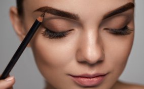 come truccare sopracciglia