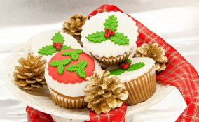 cupcake natale pasta di zucchero, cupcake natalizi