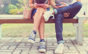 ragazzi, seduti panchina