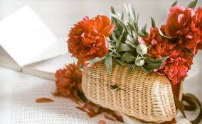 borsette fiori freschi, borsette floreali, decorazioni matrimonio, bouquet sposa borsetta