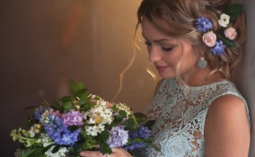 matrimonio stile provenzale, bouquet, sposa