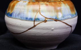 vaso giapponese oro, kintsugi come fare, vaso giapponese come fare