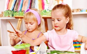 dipingere con palloncini, lavoretti con palloncini