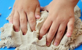 sabbia cinetica fai da te, sabbia cinetica ricetta