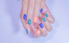 applicare gel unghie