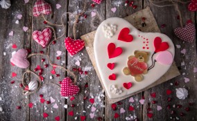 torta a forma di cuore pasta di zucchero, torte in pasta di zucchero immagini, torte a forma di cuore