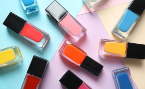 tendenze nail art, colori, estate 2019