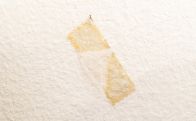 come togliere biadesivo, come staccare biadesivo 