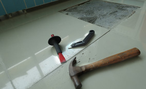 come sostituire piastrella, come cambiare piastrella