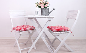 lavare, cuscini, sedie