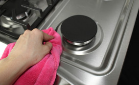 pulire cucina gas