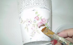 decorare portavaso decoupage, decorare portavaso