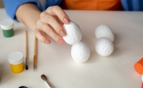 uova polistirolo decorate