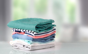 come togliere pieghe vestiti senza stirare, stirare senza ferro da stiro