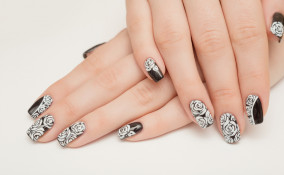 Unghie bianco e nero