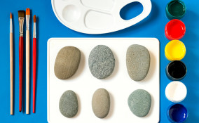 sassi dipinti alfabeto