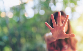 giornata violenza donne poesie, giornata violenza donne, violenza donne poesie