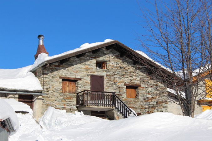 montagna-chalet-inverno-Trentino-neve