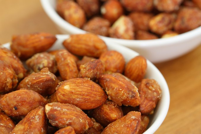 centrotavola-nocciole-caramello-natale