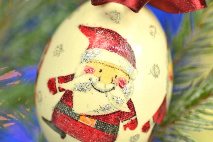 Come fare il découpage sul vetro