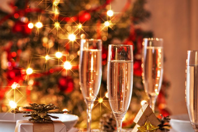 natale festa pranzo preparazione tavola serenità addobbi