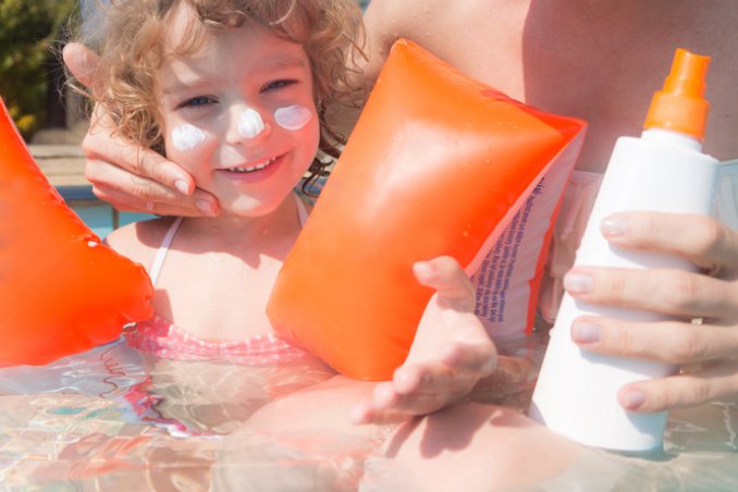 creme, bruciature, bambini, sole, spiaggia