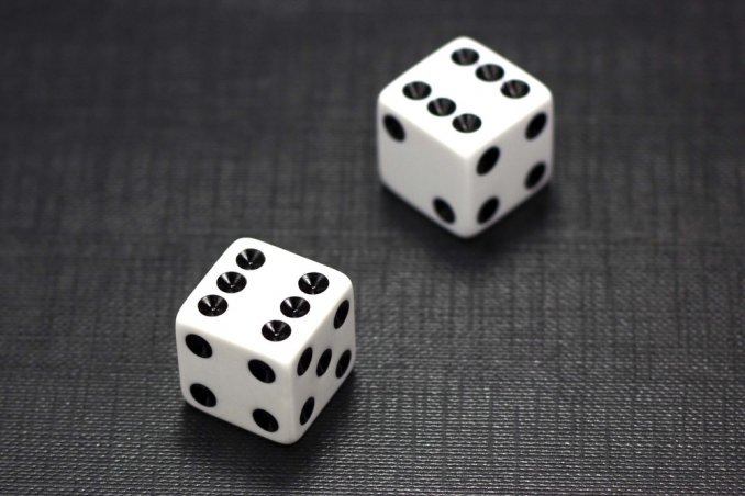 dadi, numeri, combinazioni sogno