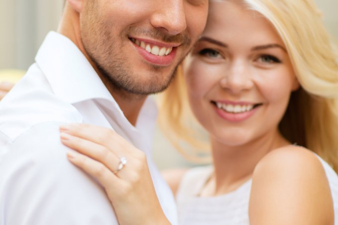 fidanzamento coppia annuncio 