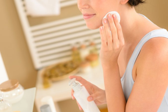 detersione della pelle del viso