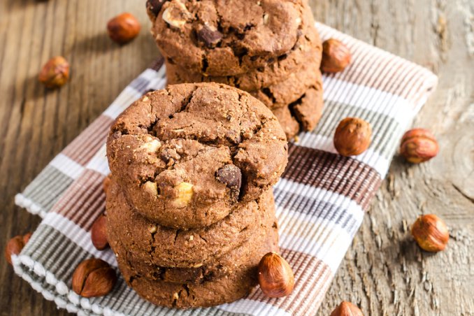 cookies biscotti nocciola cioccolato