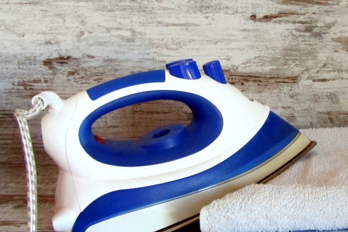 10 trucchi per non stirare più (o quasi)
