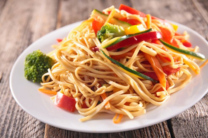cucina asiatica, ricette, noodles con verdure