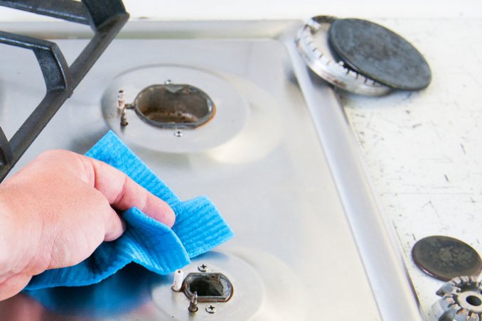 fornelli incrostati, come pulire fornelli incrostati 