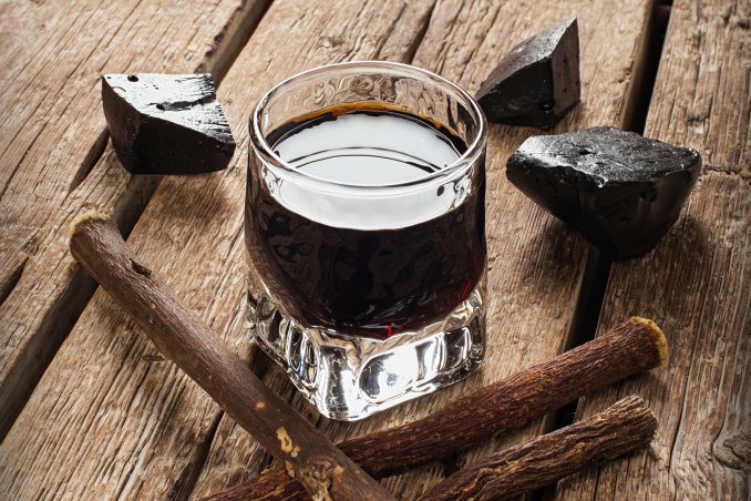 Liquore alla liquerizia