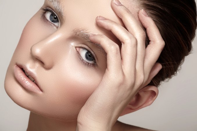 sopracciglia a forma di albero di natale, sopracciglia 2017, sopracciglia albero di natale