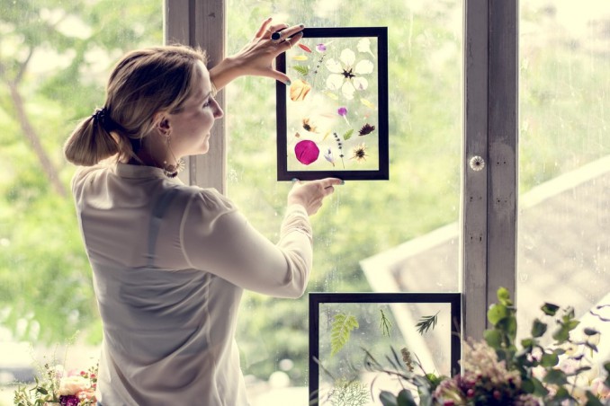 arredare casa con fiori secchi, arredare casa con fiori pressati, decorazioni con fiori secchi 