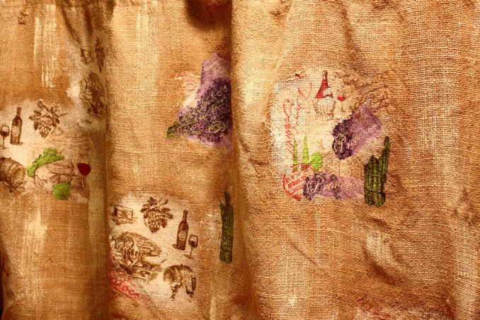 rinnovare tende, tende decoupage, decoupage stoffa