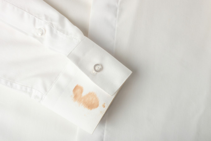 come togliere fondotinta tessuti, togliere fondotinta, macchie fondotinta