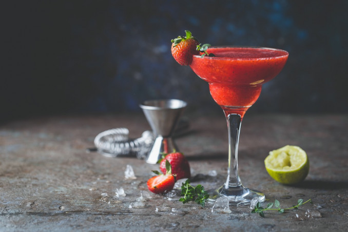 strawberry daiquiri cocktail, ricetta, versione frozen