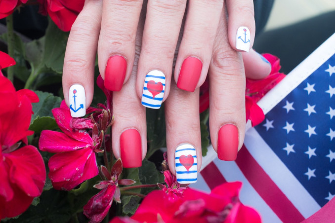 nail art, ancore, decorazioni unghie marine