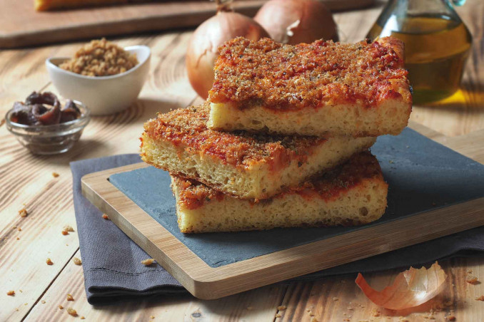 Sfincione palermitano